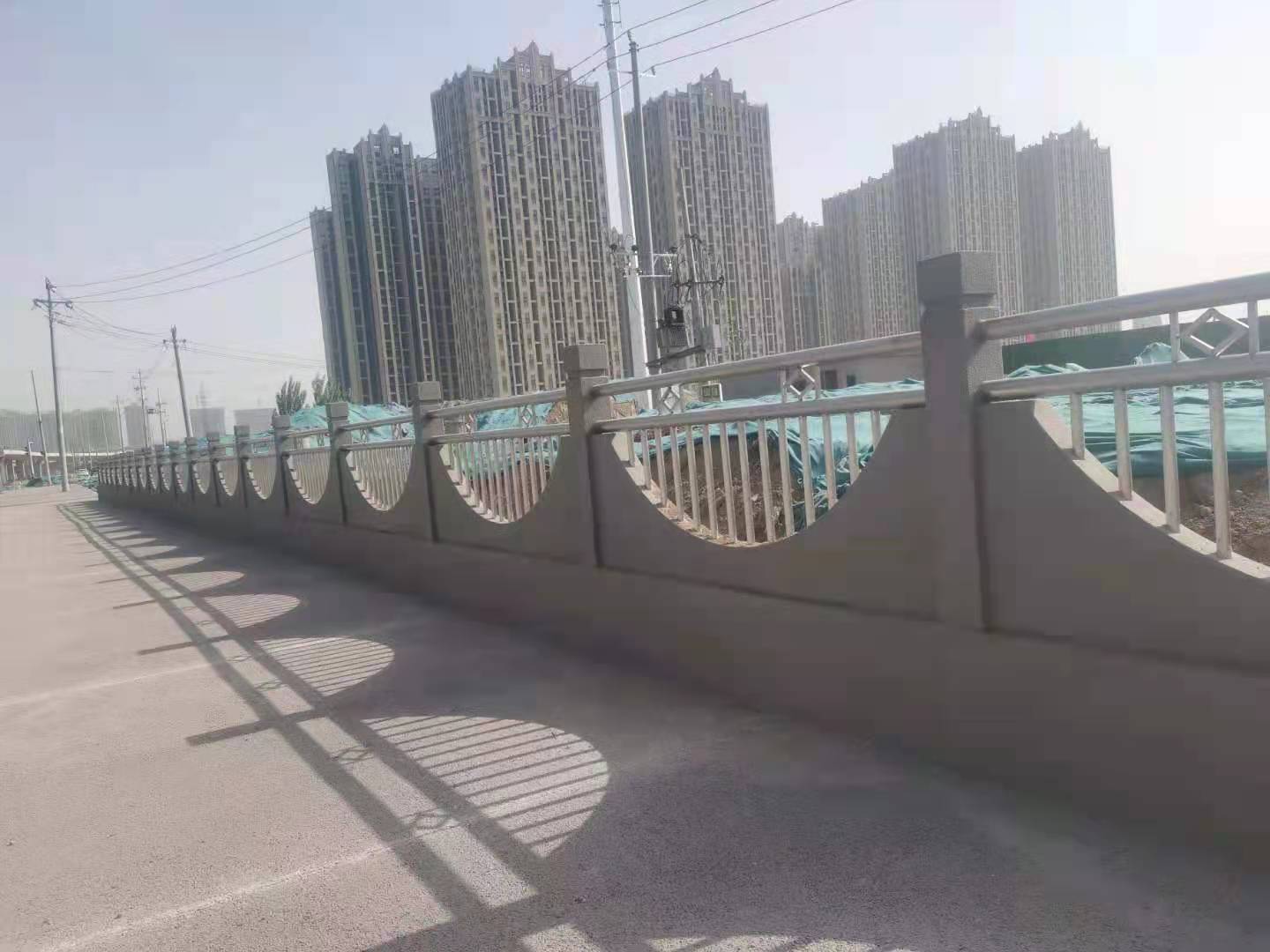 郑州西四环秀水河桥梁护栏工程