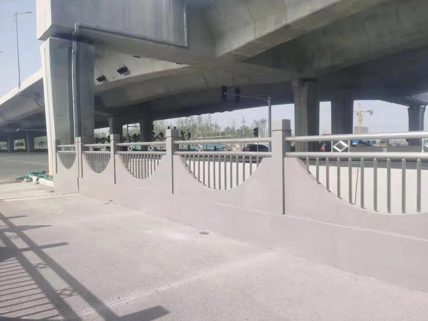 郑州西四环秀水河桥梁护栏工程